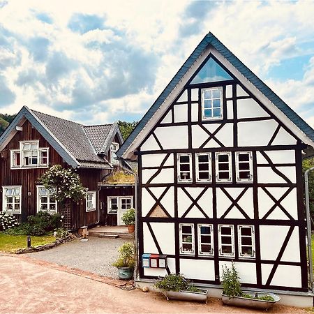 Fachwerkhaus Am Waldesrand Villa โซลิงเงน ภายนอก รูปภาพ