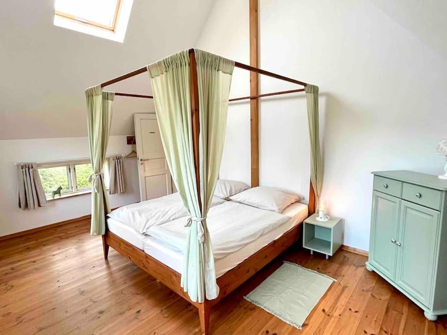 Fachwerkhaus Am Waldesrand Villa โซลิงเงน ภายนอก รูปภาพ
