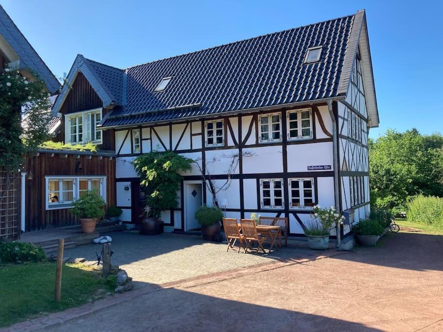Fachwerkhaus Am Waldesrand Villa โซลิงเงน ภายนอก รูปภาพ